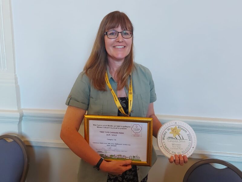 Hazel receiving 2024 Wales in Bloom award