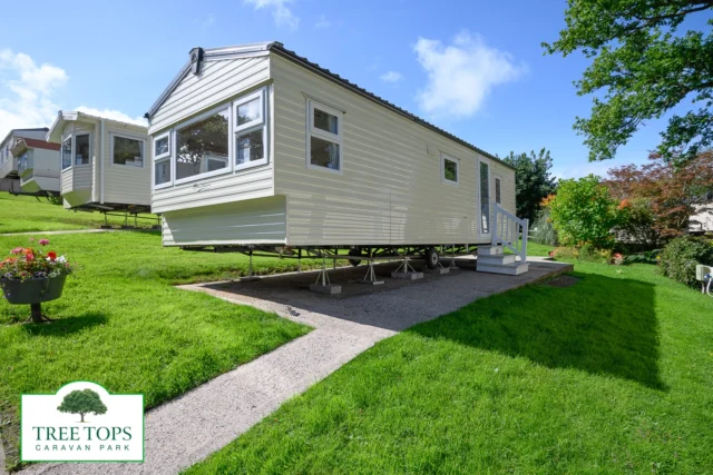⭐ NEW 2021 Delta Santana for sale at Tree Tops Caravan Park in North Wales!⭐🌳 PRICE: £25,000.00The Delta Santana is a great choice if you're just starting out on your holiday caravan journey! 😊With 2 bedrooms, plus a pull-out bed in the lounge, there's plenty of space for you and your family!⭐ HIGHLIGHTS:
✔️ Light-filled lounge with wraparound sofa (with fold-out bed), electric fire, and dining table
✔️ Stylish kitchen with gas cooker, and space for microwave and fridge/freezer
✔️ Bright master bedroom
✔️ Bedroom 2 with twin single beds
✔️ Family bathroom with shower
✔️ Double glazing and central heating
✔️ 28′ x 10‘
✔️ Patio area to rear - perfect for alfresco dining and soaking up the sun!Find out more on our website (🔗 link in bio @treetopscp ) and call us on 📞 01745 560279 to arrange a viewing, or book via our website!#staticcaravanforsale #treetopscaravanpark #firstcaravan #holidaycaravan #staticcaravansforsaleinnorthwales #deltacaravans #deltasantanacaravan #deltacaravanforsale